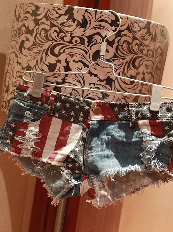 Low-Rise American Flag Print Daisy Duke Ripped Denim Shorts
